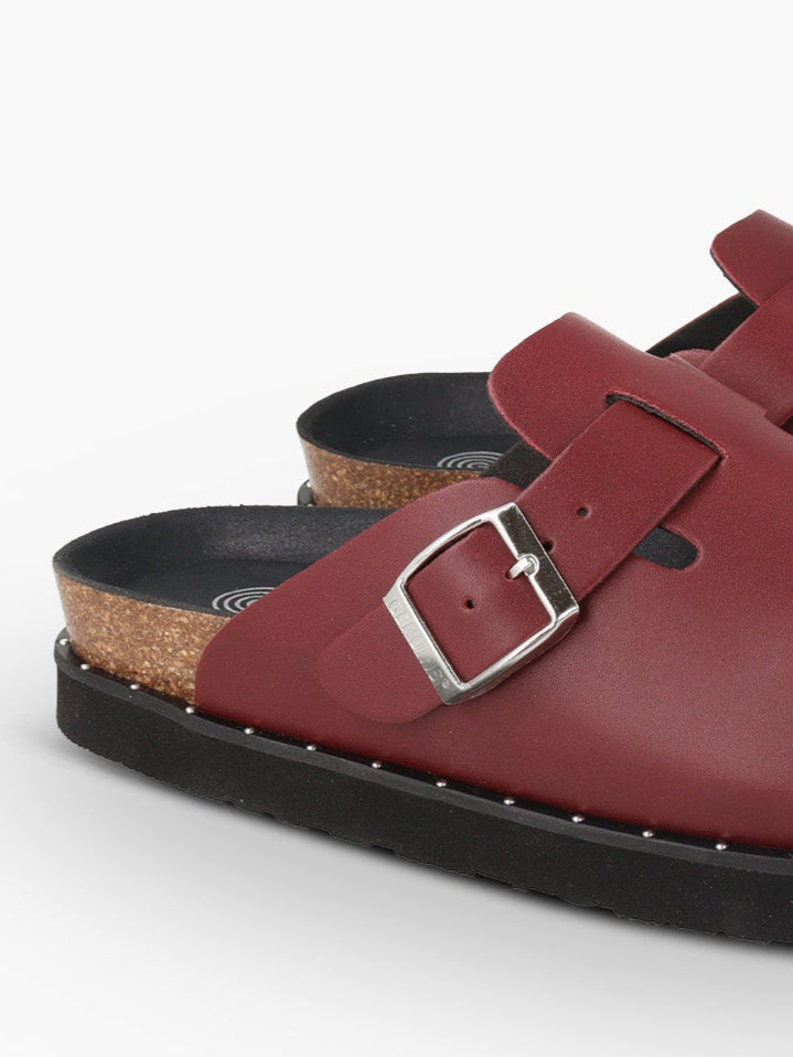 RIVA VEGAN STUDS BURGUNDY