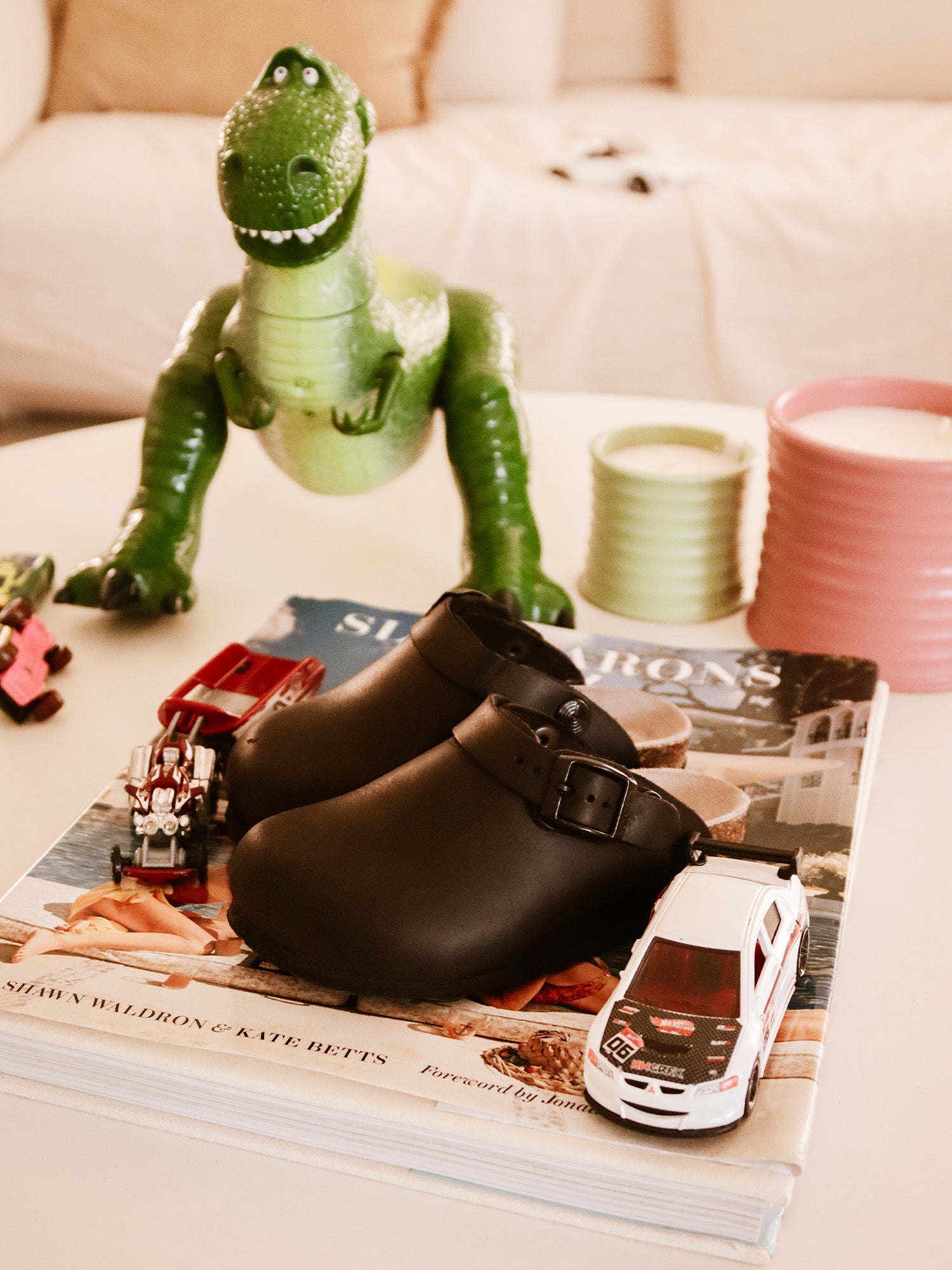 SHETLAND OILED LEATHER BLACK