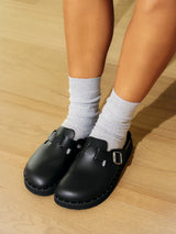 RIVA VEGAN STUDS BLACK