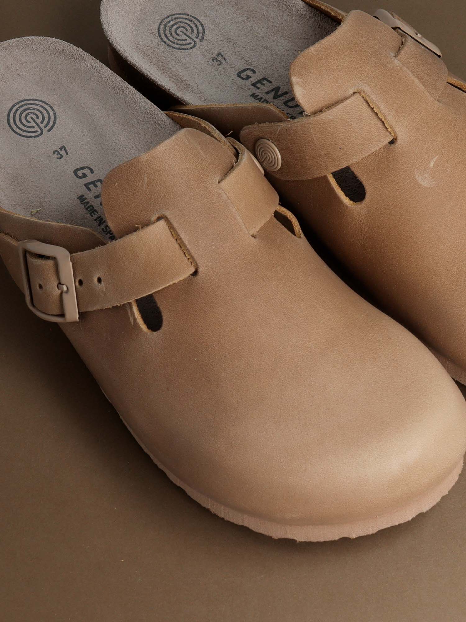 RIVA OILED LEATHER CLAY MAN